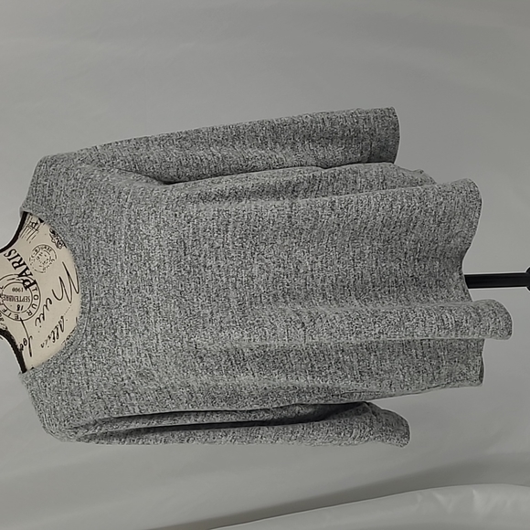 Tops - Grey Sweater criss Cross back